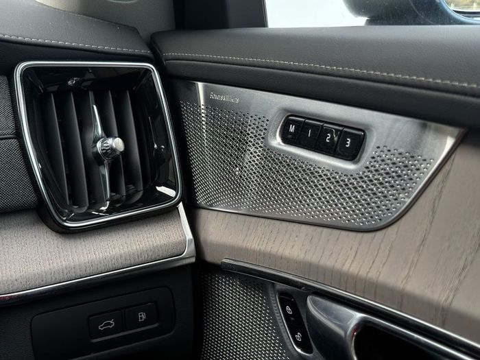Volvo XC90 2025