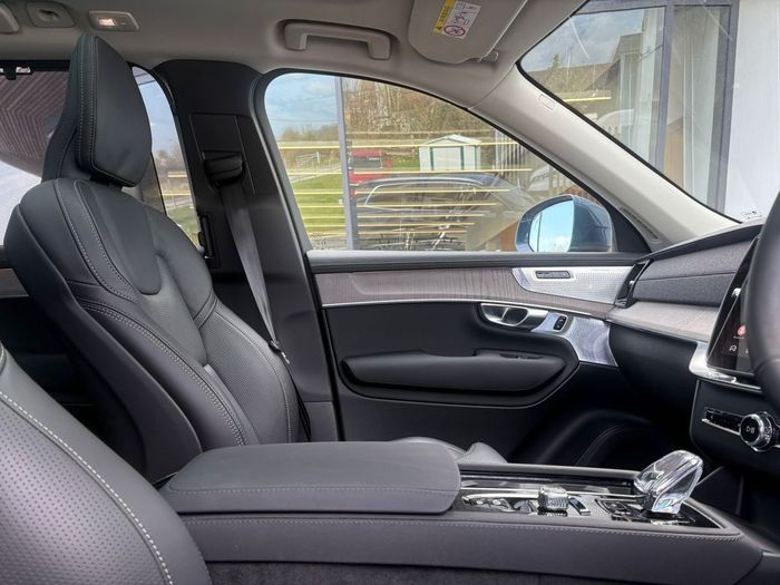 Volvo XC90 2025