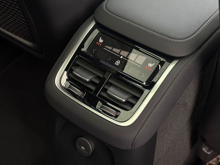 Volvo XC90 2025