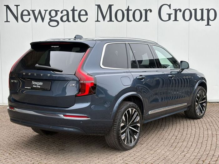 Volvo XC90 2025