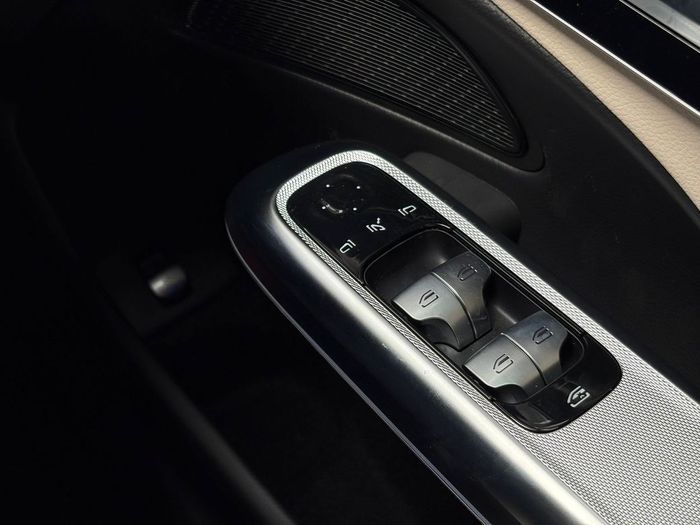 Mercedes-Benz E-Class 2025