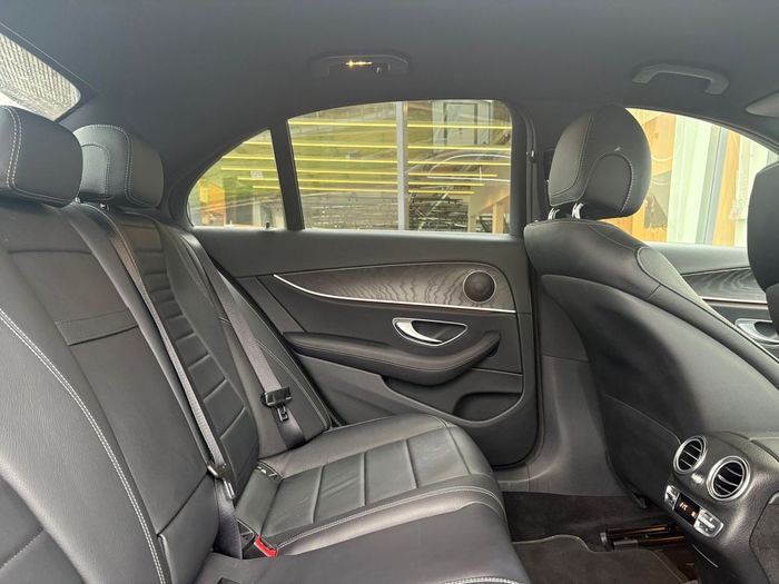 Mercedes-Benz E-Class 2023