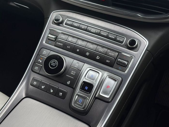Hyundai Santa Fe 2023