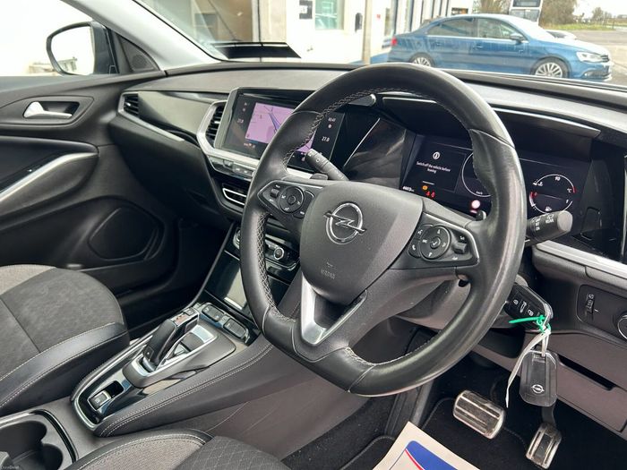 Opel GRANDLAND X 2023