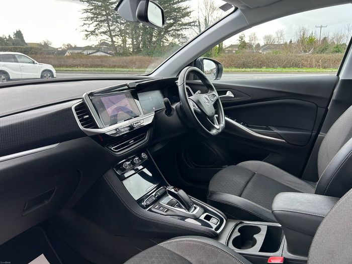 Opel GRANDLAND X 2023