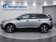 Peugeot 5008 2021