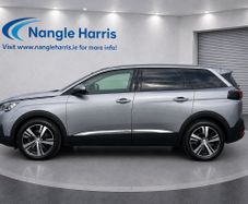 Peugeot 5008 2021