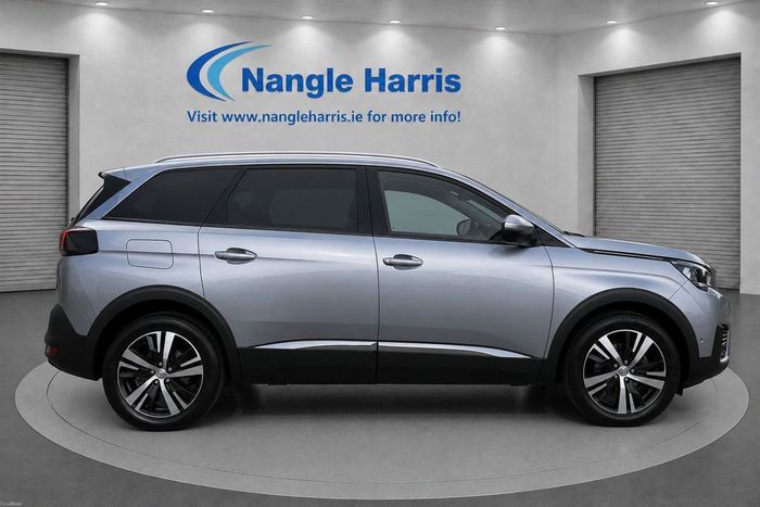 Peugeot 5008 2021