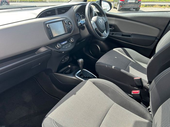 Toyota Yaris 2016