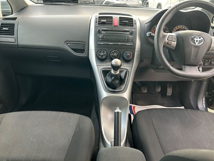 Toyota Auris 2012