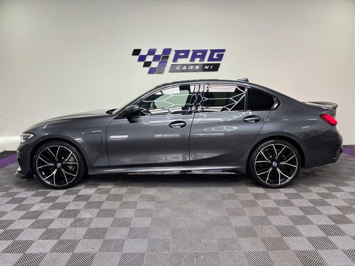 BMW 3 Series 2021