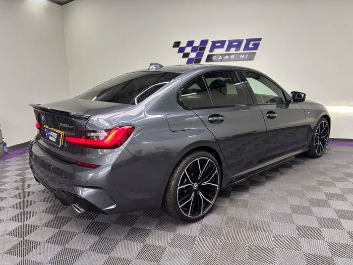 BMW 3 Series 2021