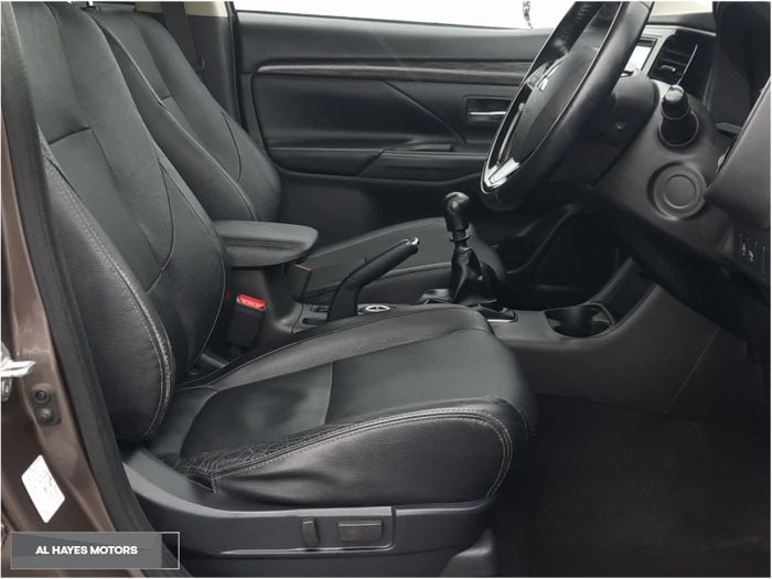 Mitsubishi Outlander 2016