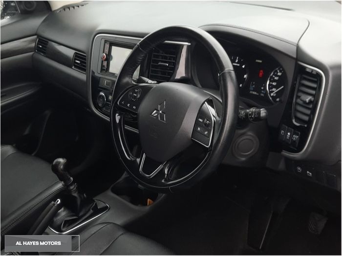 Mitsubishi Outlander 2016