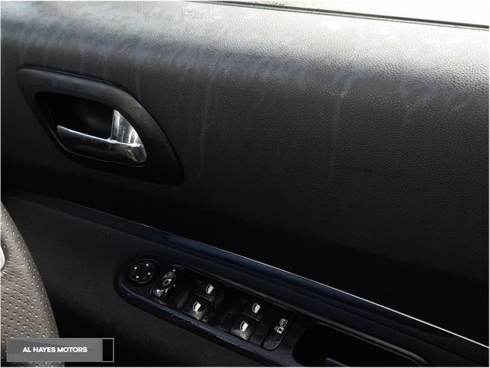 Peugeot 5008 2015