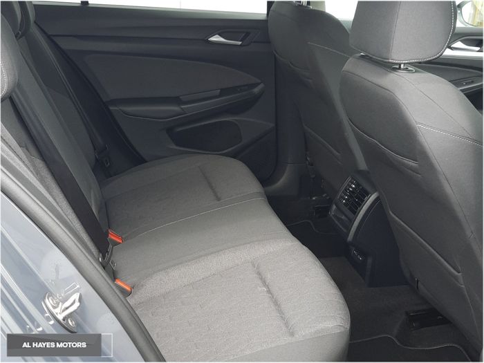 Volkswagen Golf 2025