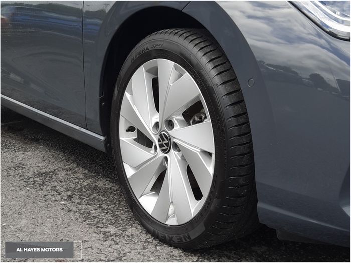 Volkswagen Golf 2025