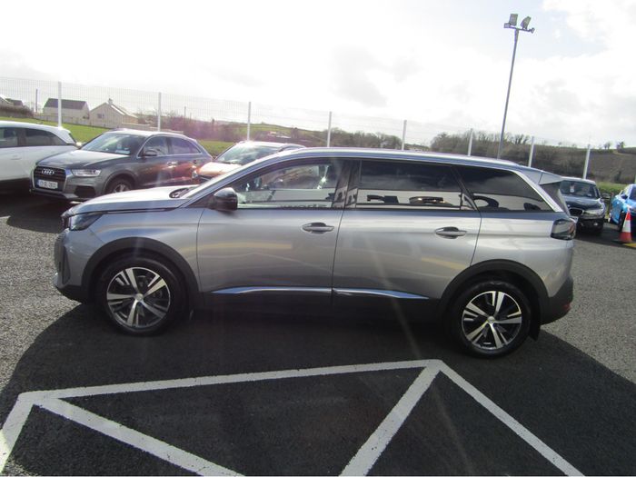 Peugeot 5008 2022