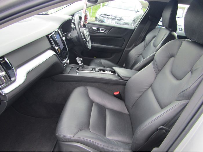 Volvo V60 2020