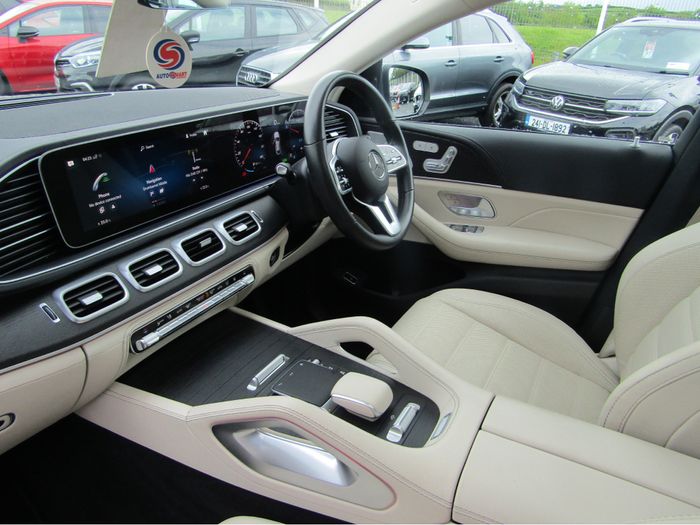 Mercedes-Benz GLE-Class 2023