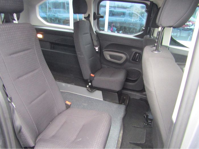 Peugeot Rifter 2021