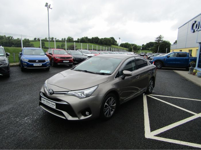 Toyota Avensis 2015