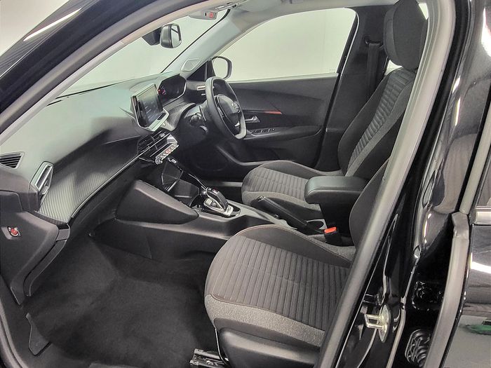 Peugeot 2008 2021