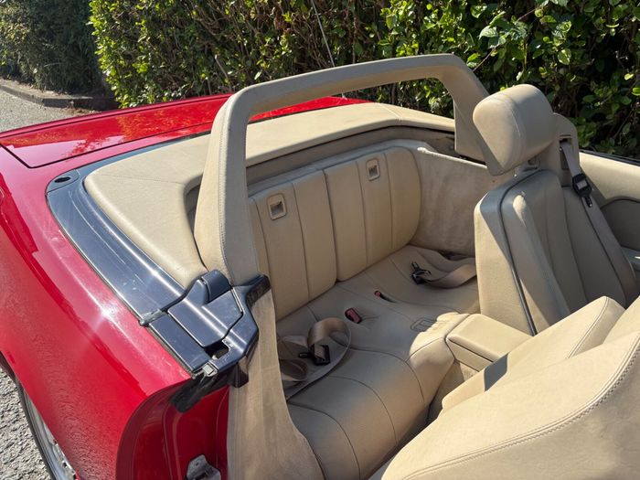 Mercedes-Benz SL-Class 1993