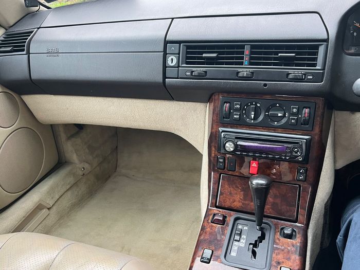 Mercedes-Benz SL-Class 1993