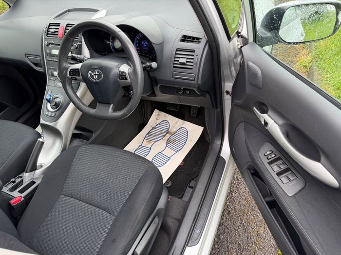 Toyota Auris 2012