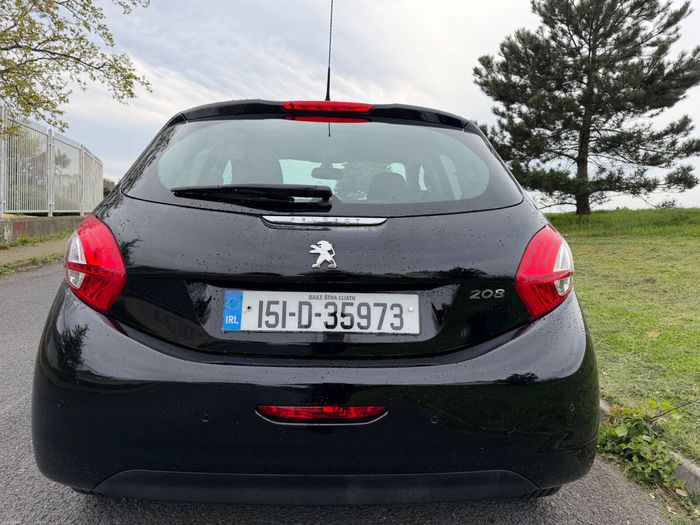 Peugeot 208 2015
