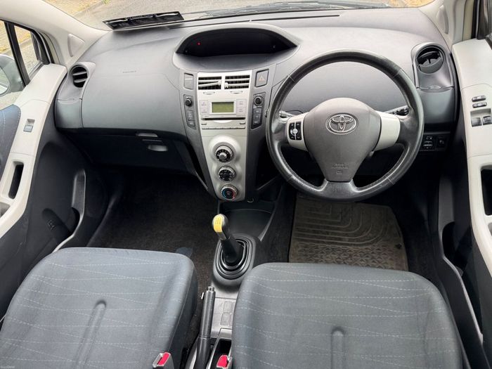 Toyota Yaris 2006