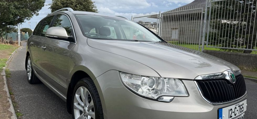 Skoda Superb 2012