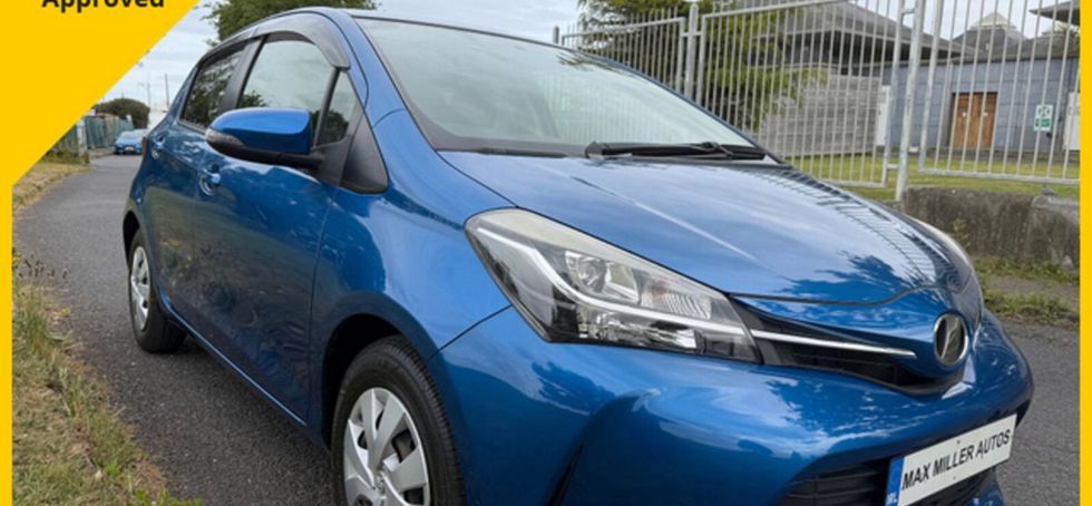 Toyota Vitz 2015
