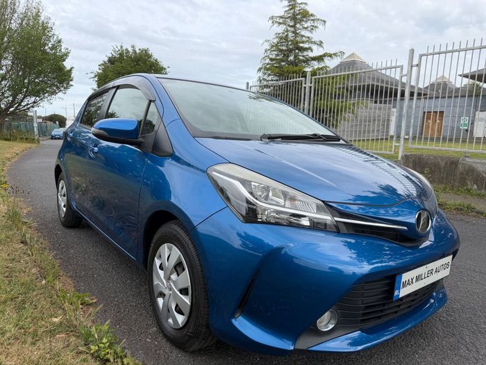 Toyota Vitz 2015