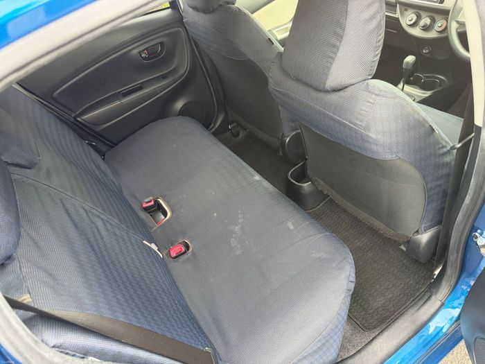 Toyota Vitz 2015