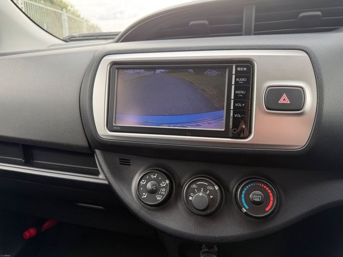 Toyota Vitz 2015