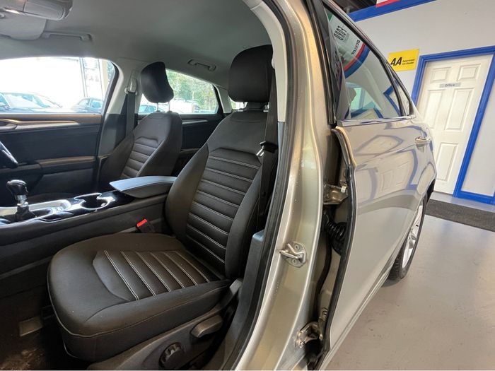 Ford Mondeo 2015