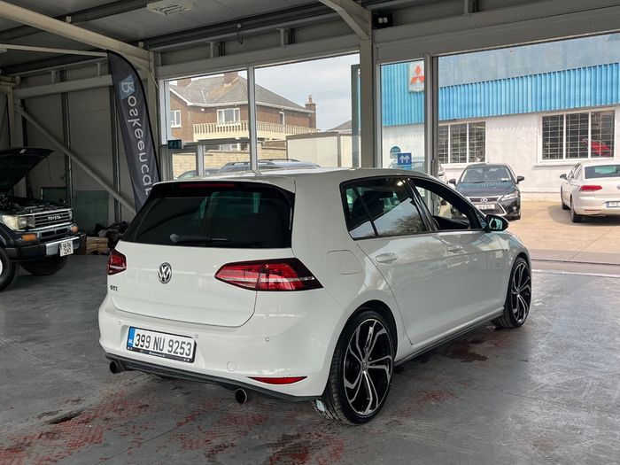 Volkswagen Golf 2014