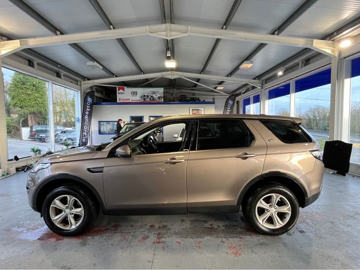 Land Rover Discovery 2015