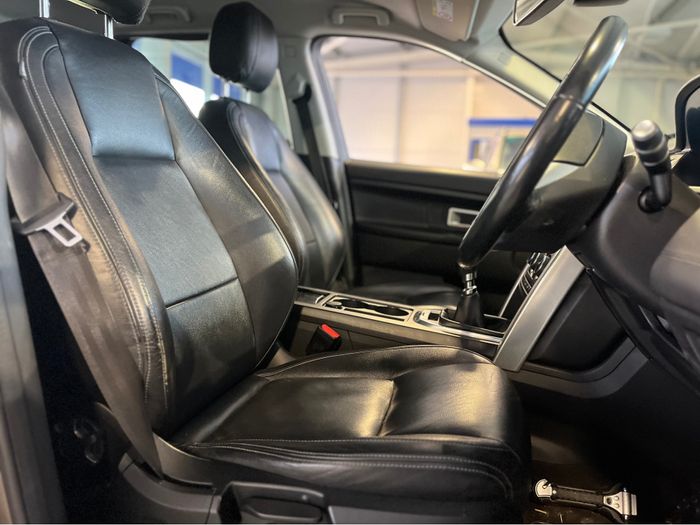 Land Rover Discovery 2015