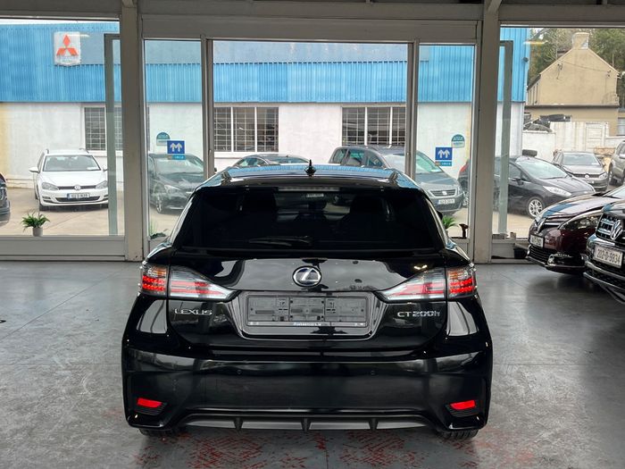 Lexus CT200H 2015