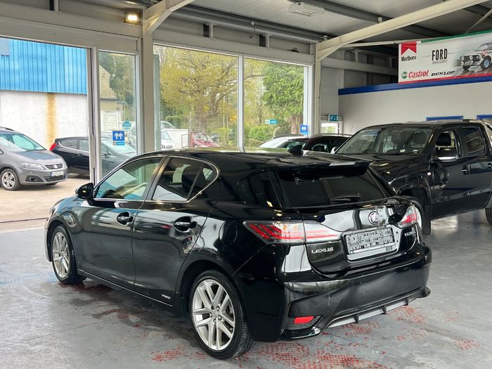 Lexus CT200H 2015