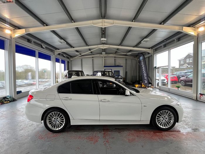 BMW 3 Series 2017