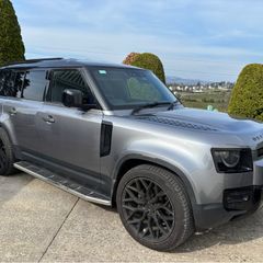 Land Rover Defender 2023