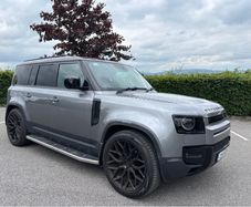 Land Rover Defender 2023