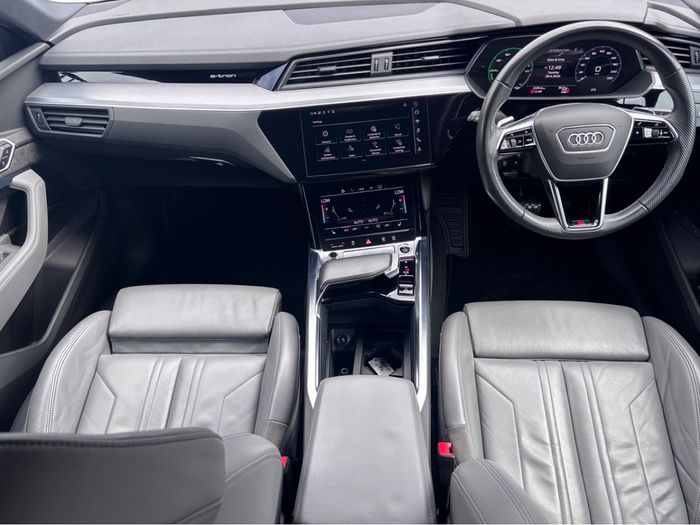 Audi E-Tron 2021