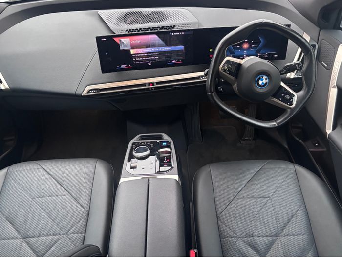 BMW IX 2023