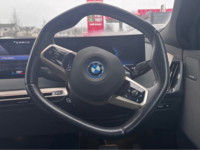 BMW IX 2023