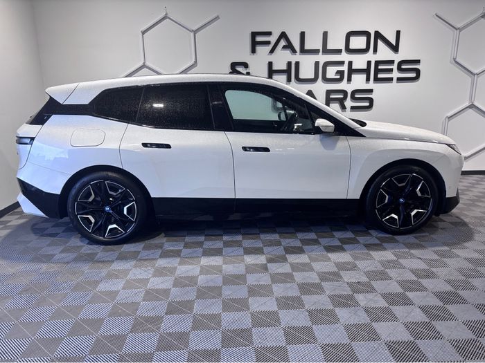 BMW IX 2023